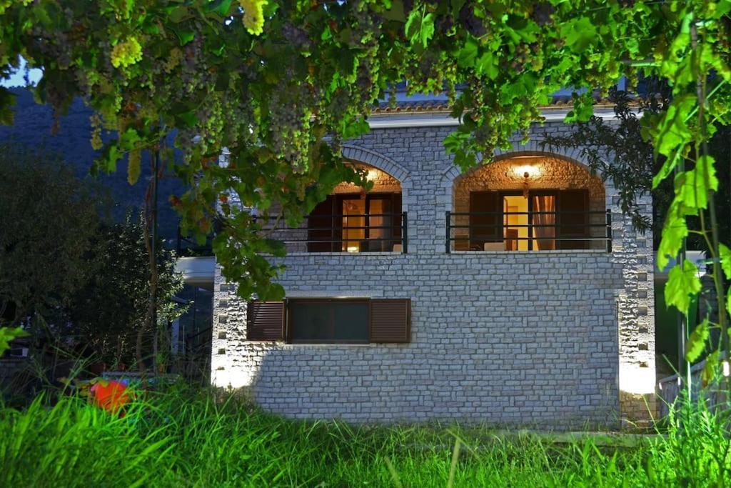 Apartament Το Πετρινο - Καλοκαιρινό Σπίτι Κοντά Στα Σύβοτα - Φασκομηλια Faskomilia Zewnętrze zdjęcie